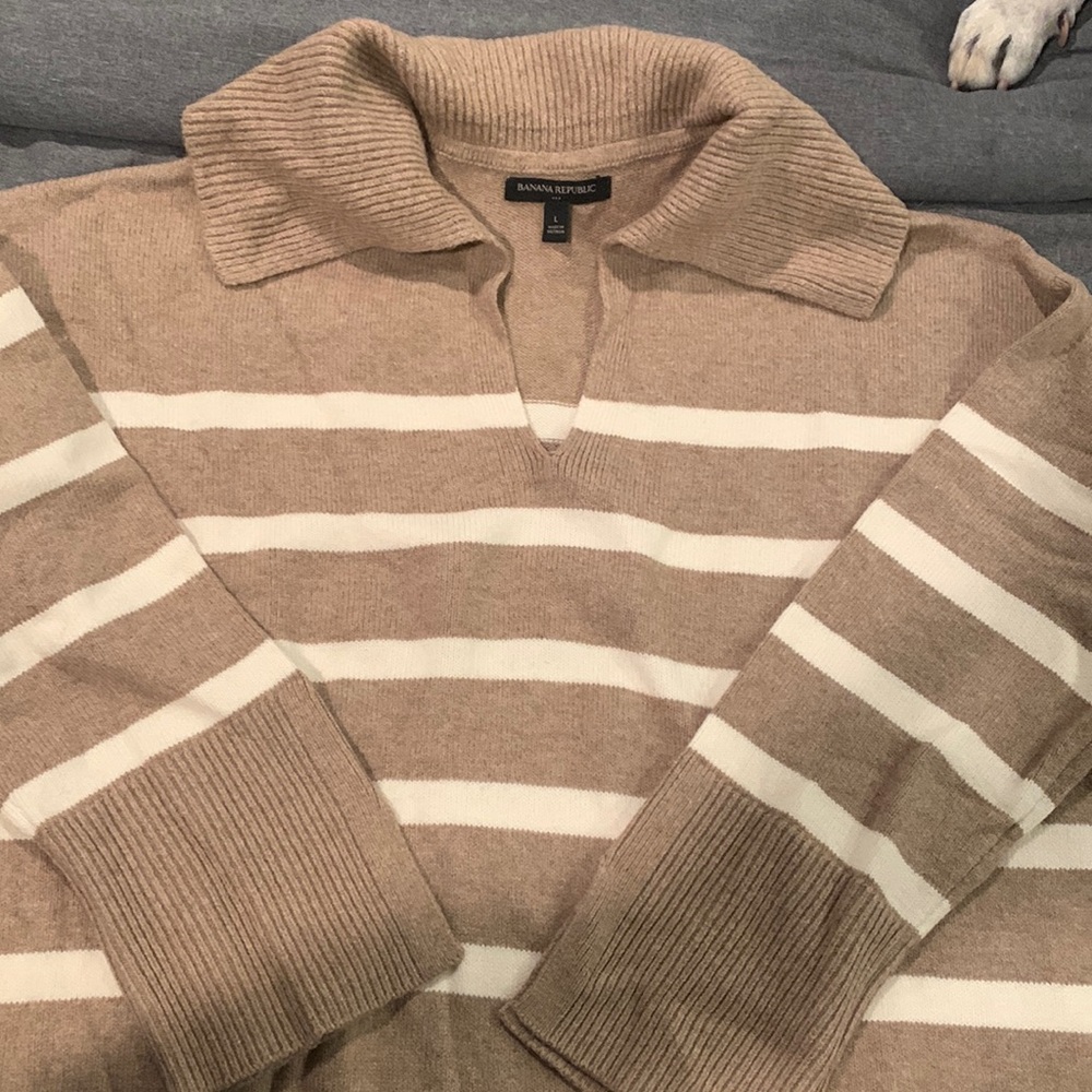 Banana Republic sweater  long sleeve    Never worn